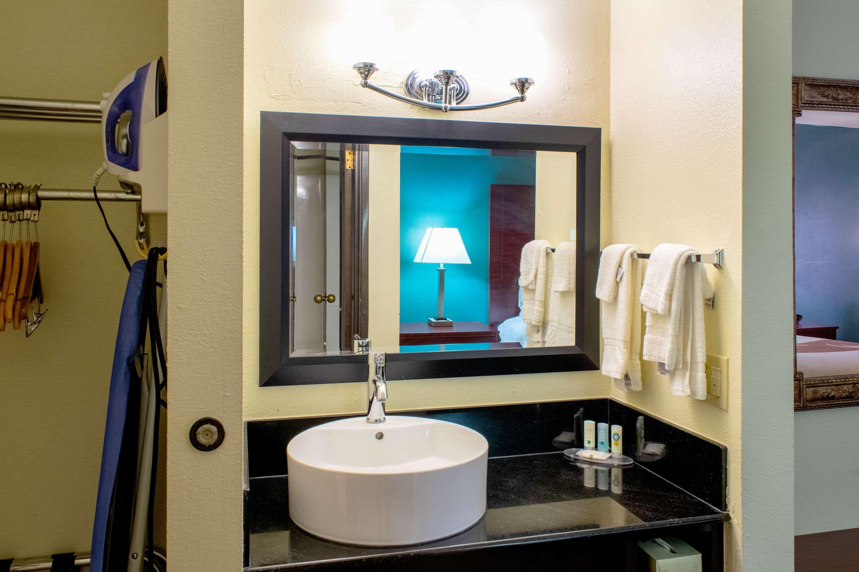 Quality - Indianapolis West Inn 2*